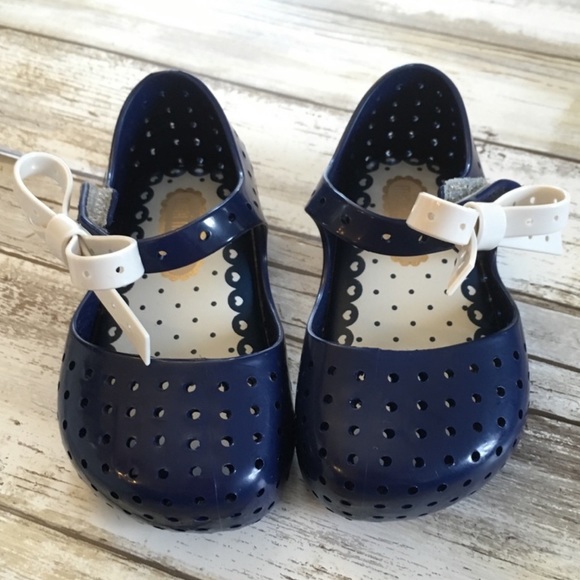 mini melissa furadinha x